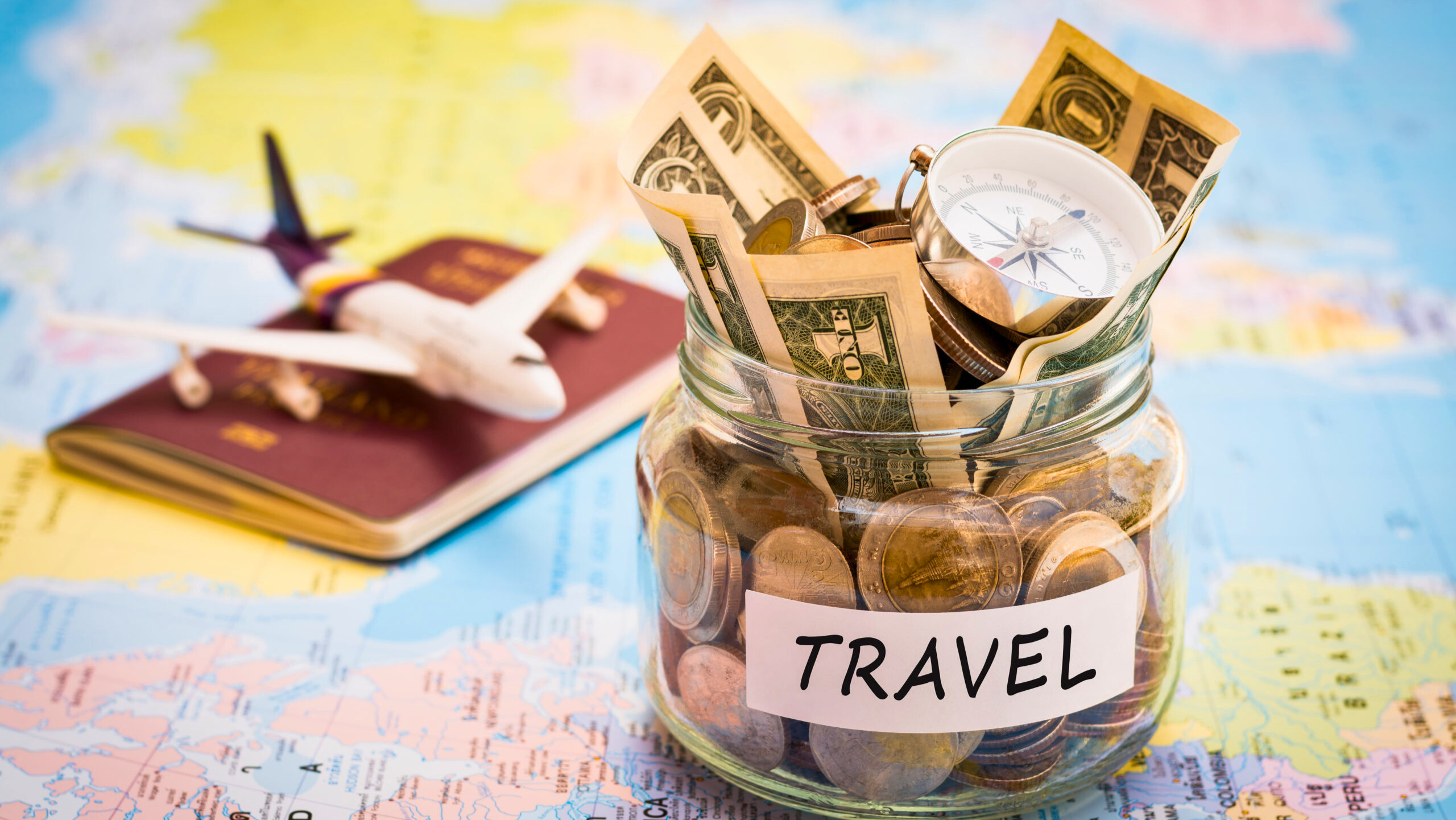 Travelling is expensive. Коплю на путешествия. Деньги. Коплю на отпуск. Сбережения для путешествия.
